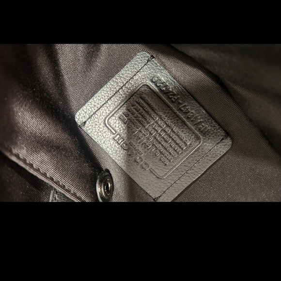 COACH CHARLES PACK IN SIGNATURE WITH HAWAIIAN LILY PRINT - Picture 7 of 7